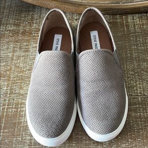 Steve Madden slip on sneakers